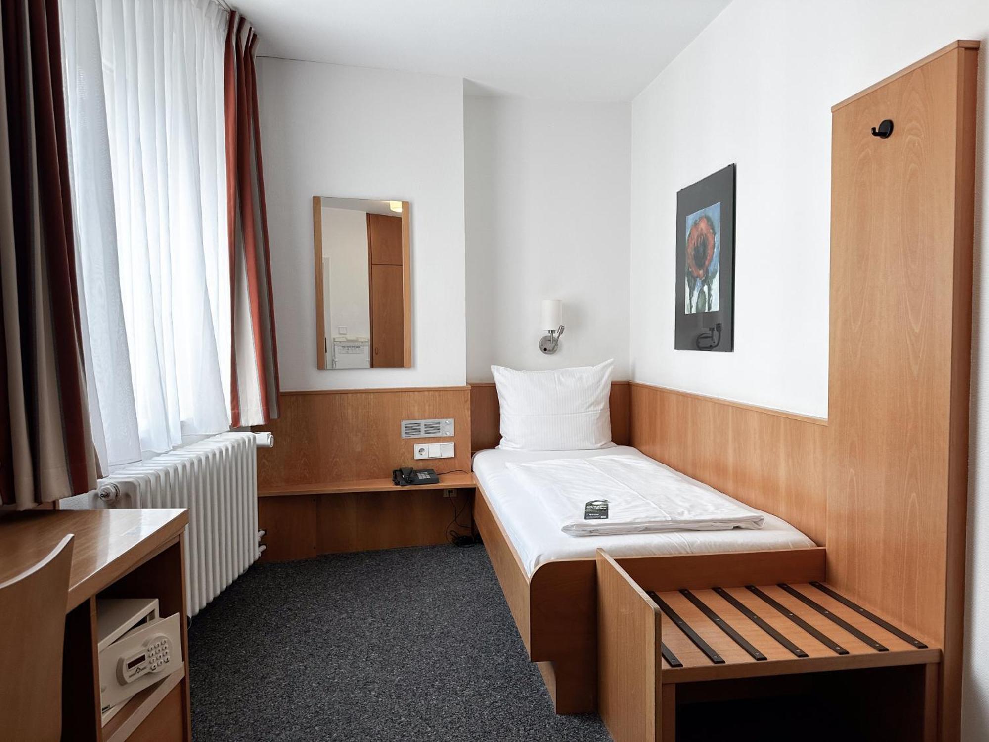 Hotel Berliner Hof Kiel Dış mekan fotoğraf